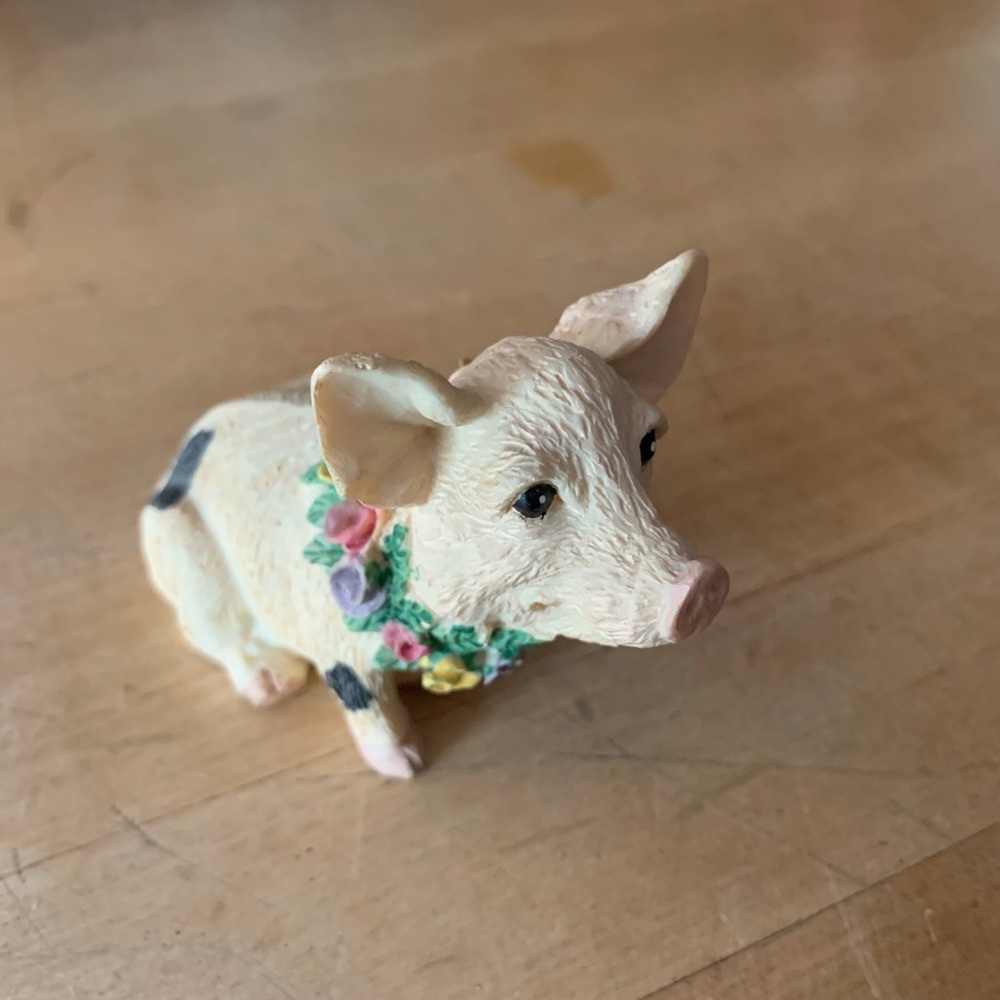Vintage Pig Figurine With Floral Wreath Neclace